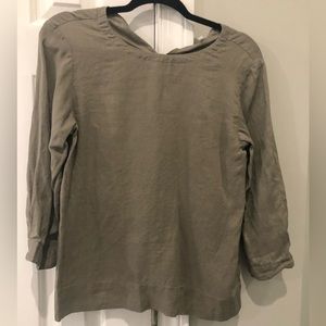 Very classic and timeless linen top